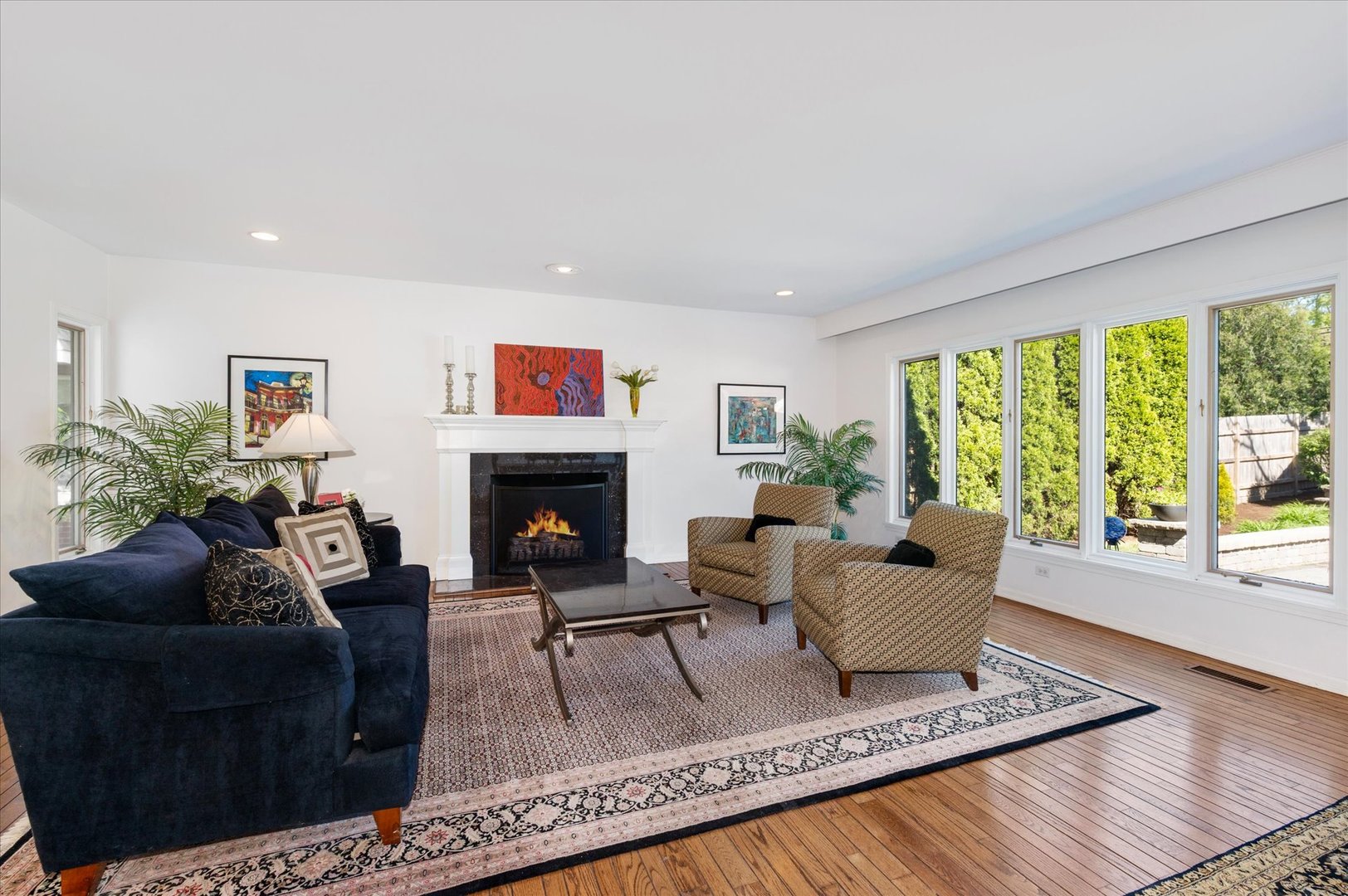 281 W Elm Park Avenue