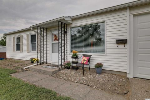 Tiny photo for 3329 Chestnut Street, Quincy, IL 62301 (MLS # 12480726)