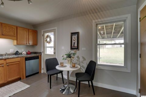 Tiny photo for 3329 Chestnut Street, Quincy, IL 62301 (MLS # 12480726)