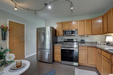 Tiny photo for 3329 Chestnut Street, Quincy, IL 62301 (MLS # 12480726)