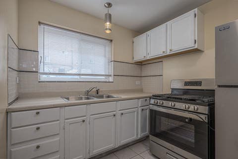 Tiny photo for 6139 N Seeley Avenue #G, Chicago, IL 60659 (MLS # 12727904)