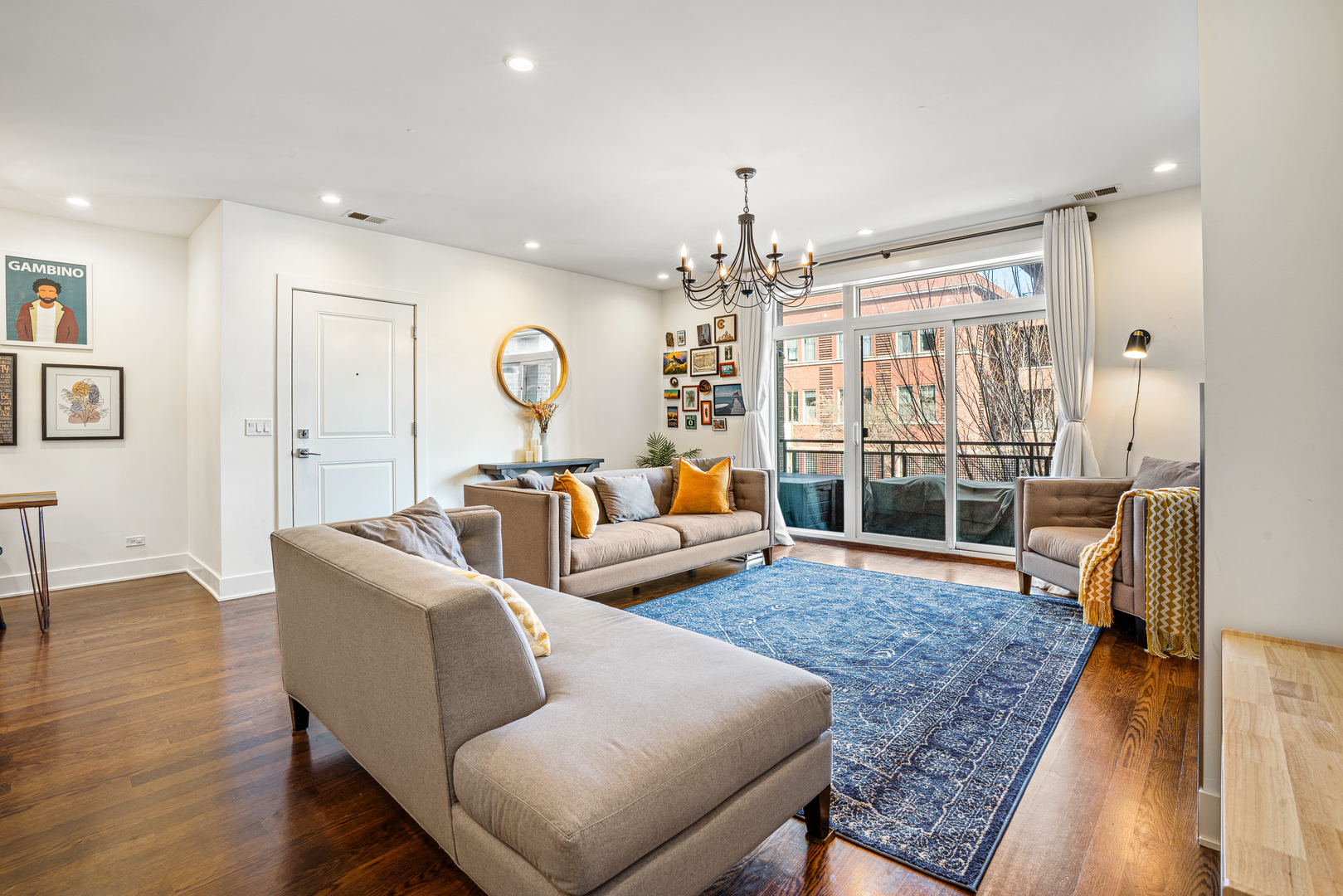 1510 N Western Avenue 2S