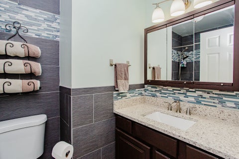Tiny photo for 230 Fleetwood Lane, Elk Grove Village, IL 60007 (MLS # 12716327)