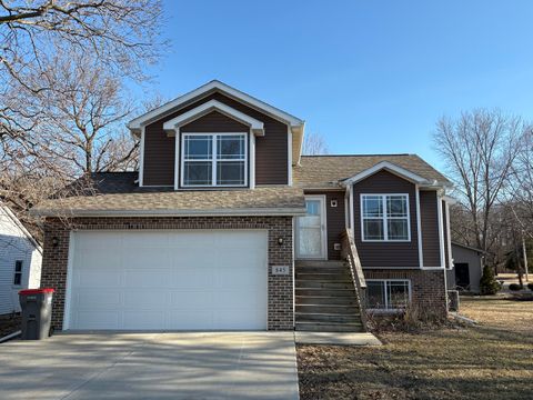 Photo of 845 Hitt Street, Ottawa, IL 61350 (MLS # 12582436)