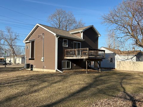 Tiny photo for 845 Hitt Street, Ottawa, IL 61350 (MLS # 12582436)