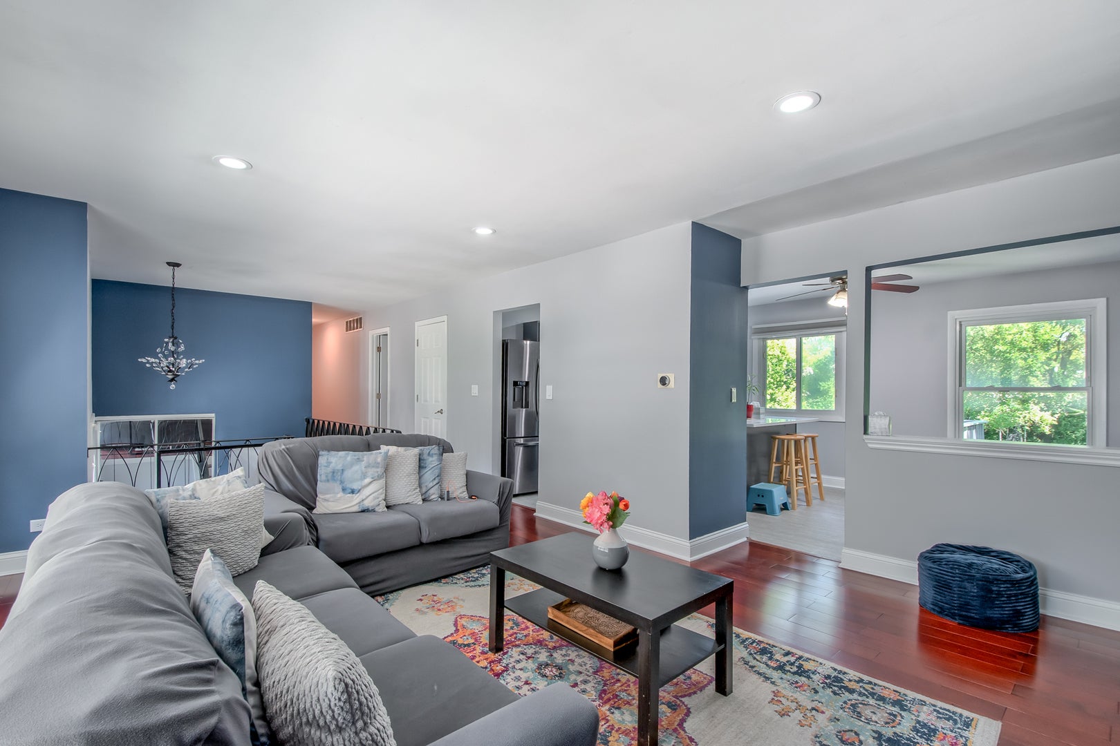 1099 STRATFORD Lane