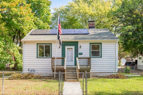 Photo of 513 Whitney Avenue, Winthrop Harbor, IL 60096 (MLS # 12789777)