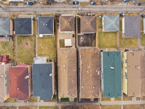 Tiny photo for 8418 S Essex Avenue, Chicago, IL 60617 (MLS # 12596142)