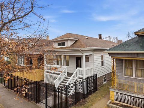 Tiny photo for 8418 S Essex Avenue, Chicago, IL 60617 (MLS # 12596142)