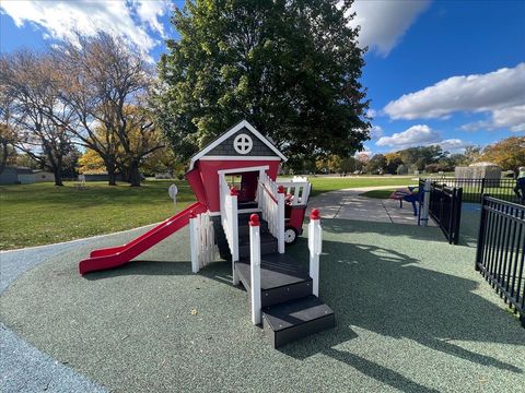 Tiny photo for 511 COVENTRY Lane #2, Crystal Lake, IL 60014 (MLS # 12508027)