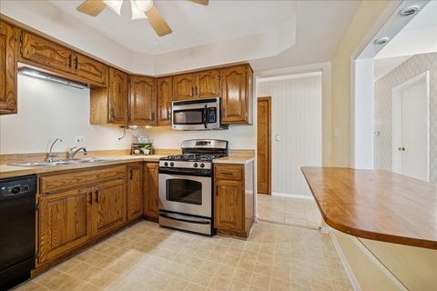 Tiny photo for 511 COVENTRY Lane #2, Crystal Lake, IL 60014 (MLS # 12508027)