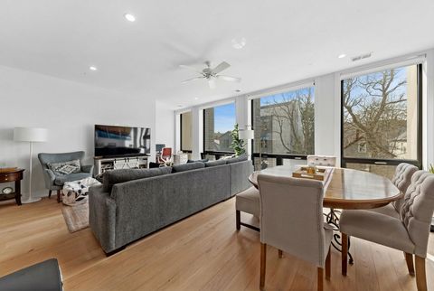 Tiny photo for 3018 W Lyndale Street #2, Chicago, IL 60647 (MLS # 12610518)