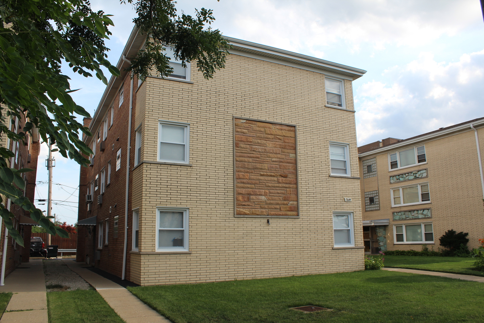 7649 W Irving Park Road