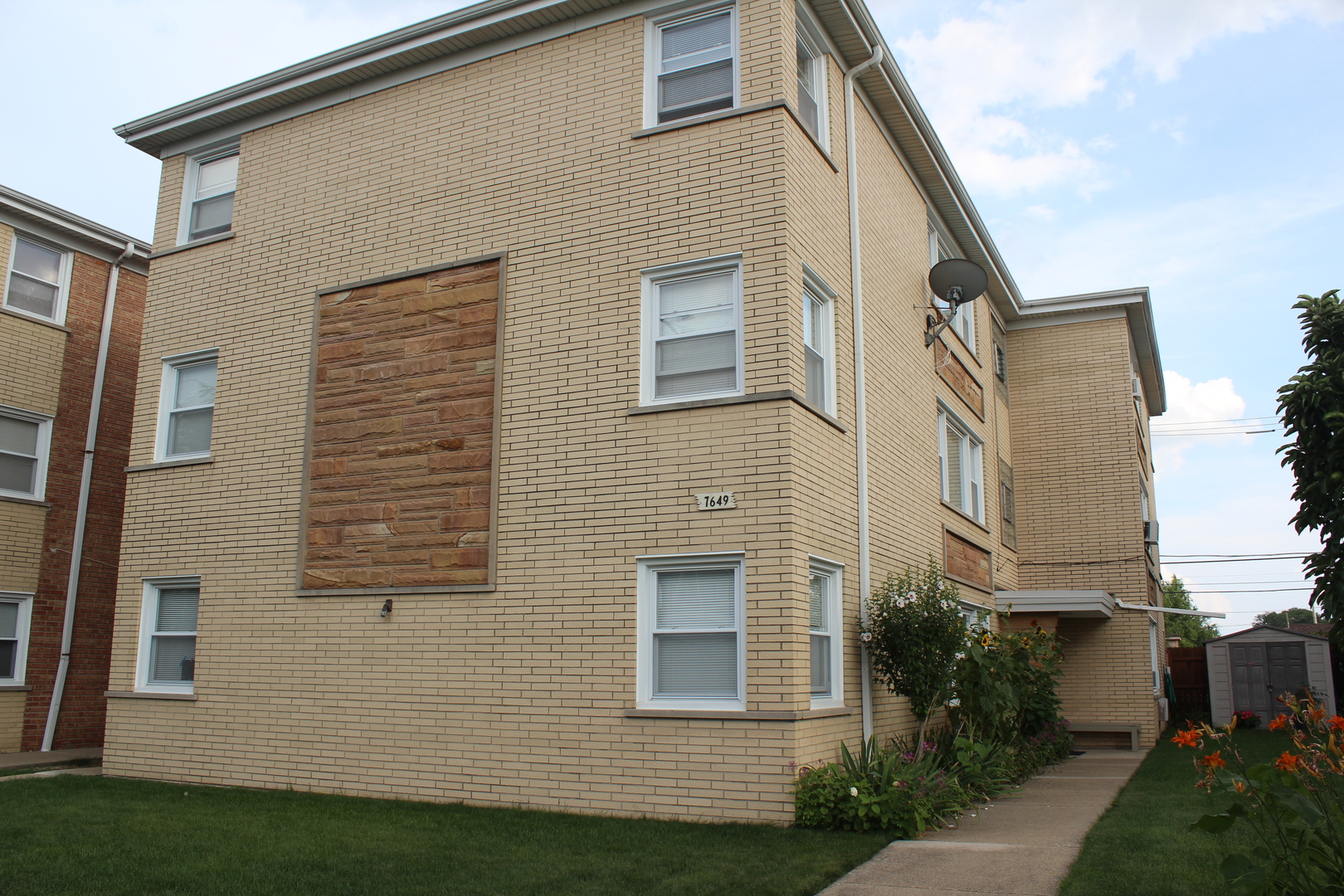 7649 W Irving Park Road