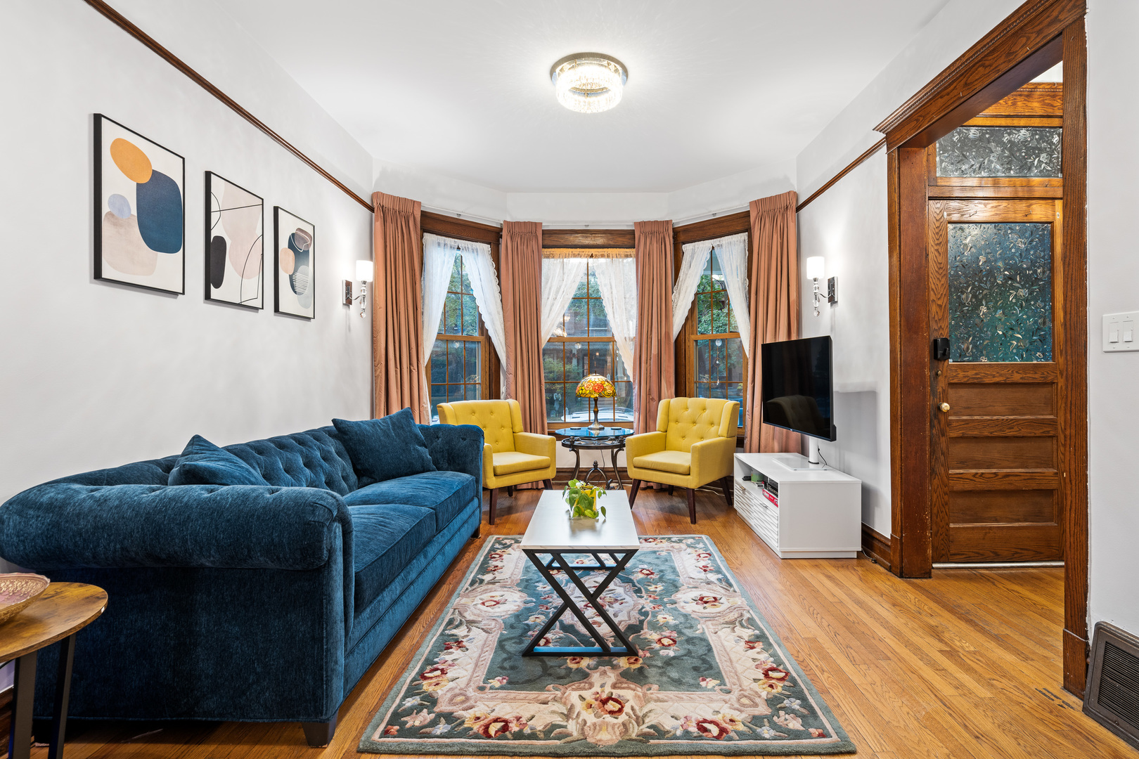 3905 N Seeley Avenue 1