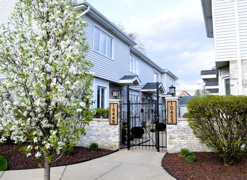 10453 S Kedzie Avenue B Chicago IL 60655