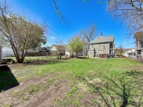 Tiny photo for 503 W 17th Street, Davenport, IA 52803 (MLS # 12674448)