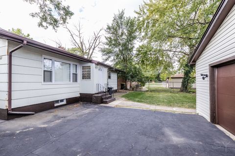 Tiny photo for 14 Arrowhead Drive, Thornton, IL 60476 (MLS # 12492765)