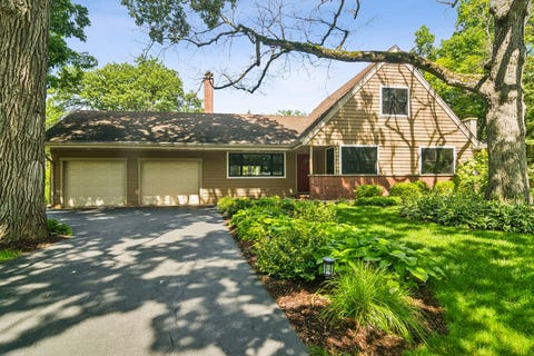 Photo of 255 West Lane, Lake Zurich, IL 60047 (MLS # 12722915)