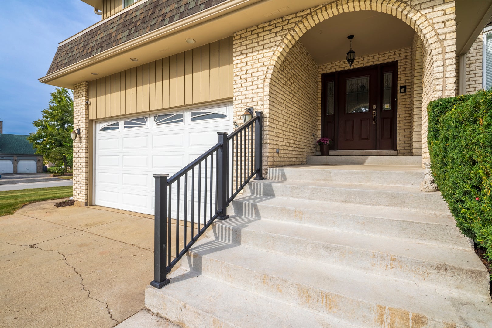 200 N Maple Street