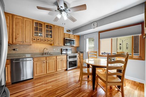 Tiny photo for 920 Harrison Lane, Hoffman Estates, IL 60192 (MLS # 12628327)