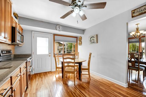 Tiny photo for 920 Harrison Lane, Hoffman Estates, IL 60192 (MLS # 12628327)