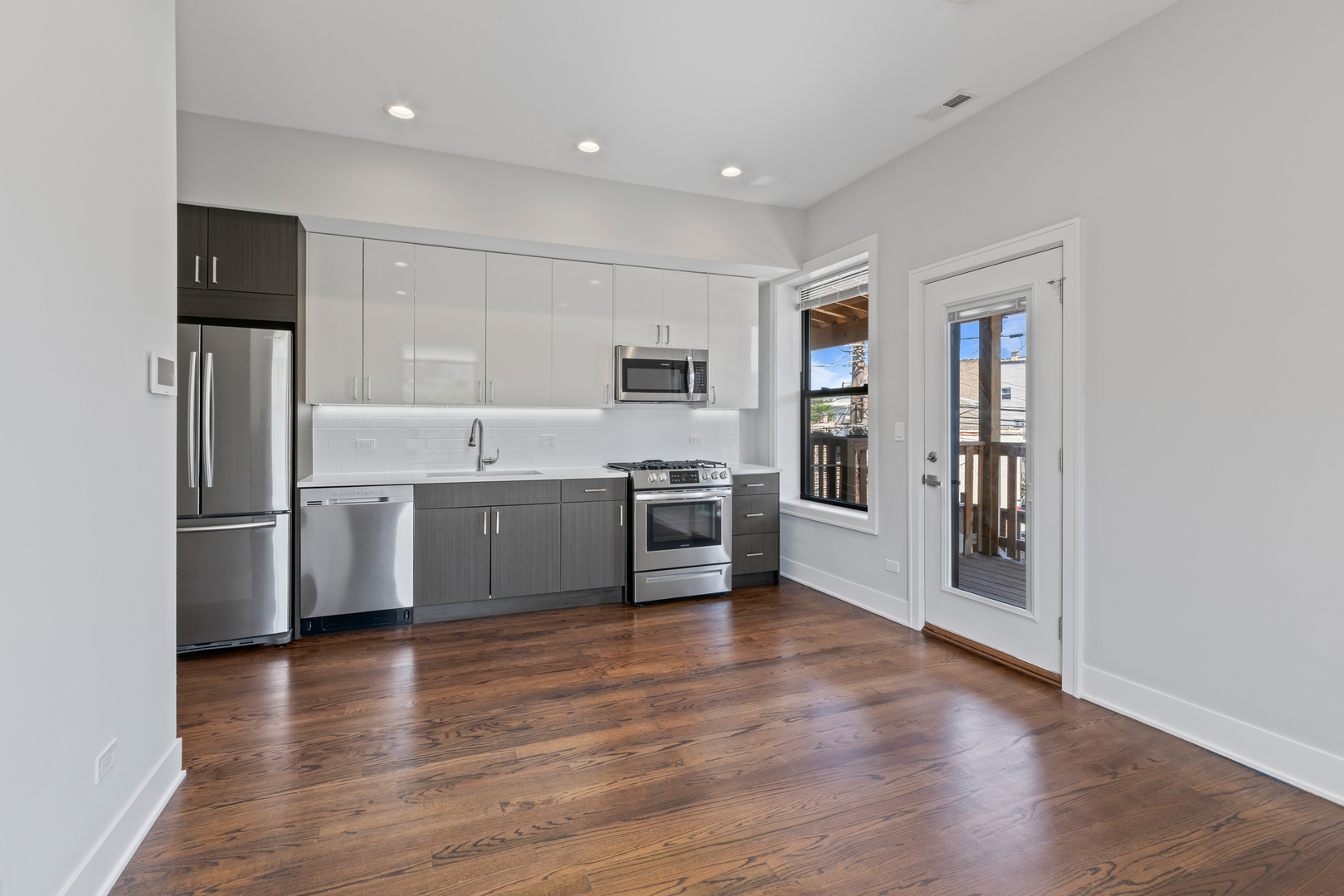 1472 W Summerdale Avenue 1RE