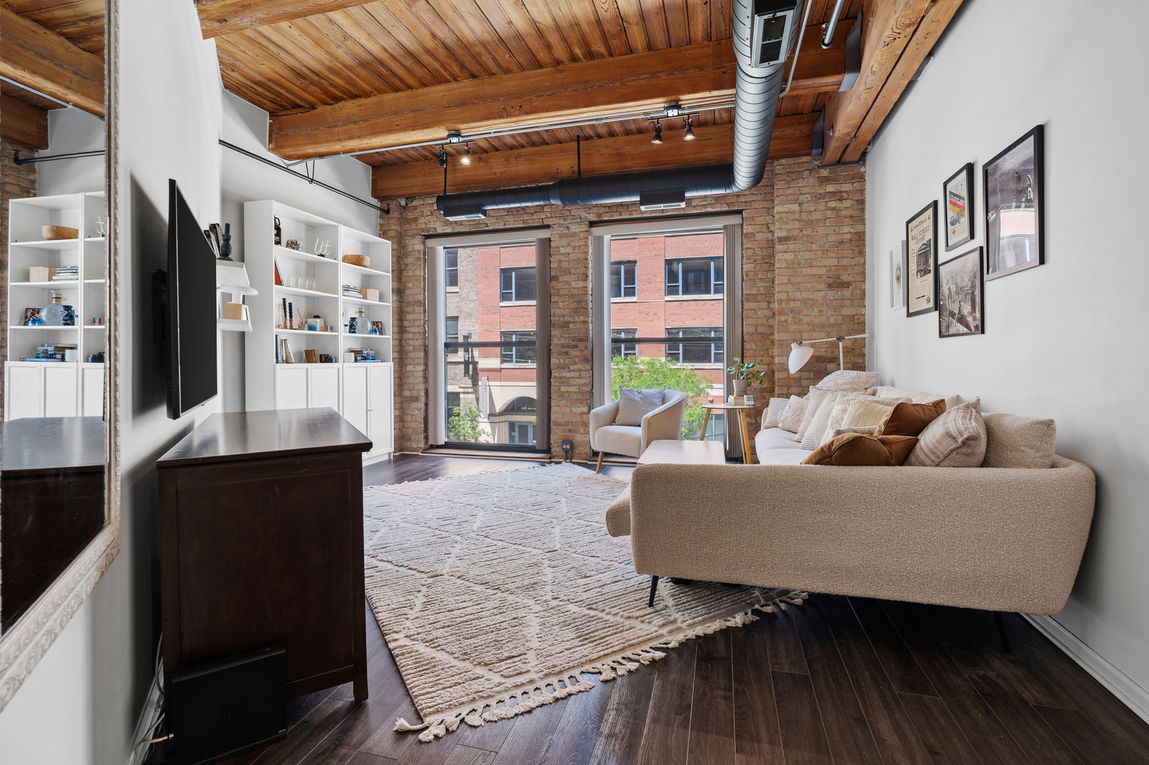 225 W Huron Street 209