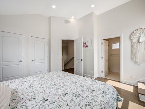 Tiny photo for 1329 W Wellington Avenue, Chicago, IL 60657 (MLS # 12460351)