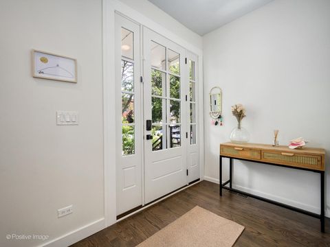 Tiny photo for 1329 W Wellington Avenue, Chicago, IL 60657 (MLS # 12460351)