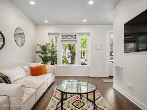 Tiny photo for 1329 W Wellington Avenue, Chicago, IL 60657 (MLS # 12460351)