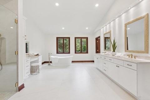 Tiny photo for 2430 Dorina Drive, Northfield, IL 60093 (MLS # 12730085)