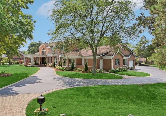 2430 DORINA DR, NORTHFIELD, IL 60093 - Image 7a8a24f4bd772d64dbf3f6125236bf5a/341925526