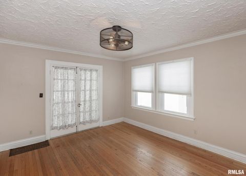 Tiny photo for 2416 12TH Street, Moline, IL 61265 (MLS # QC4270004)