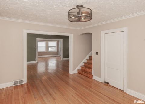 Tiny photo for 2416 12TH Street, Moline, IL 61265 (MLS # QC4270004)