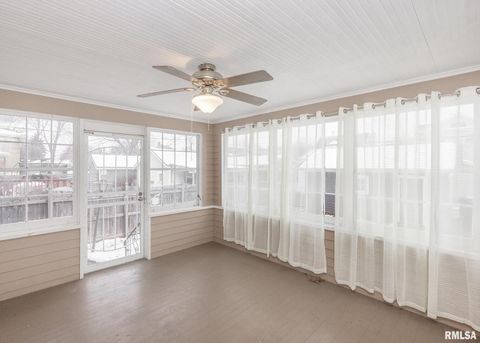 Tiny photo for 2416 12TH Street, Moline, IL 61265 (MLS # QC4270004)