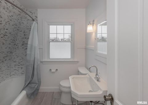 Tiny photo for 2416 12TH Street, Moline, IL 61265 (MLS # QC4270004)