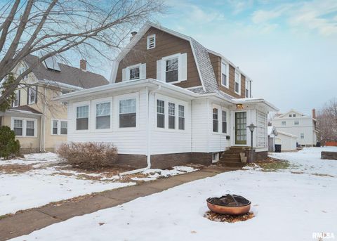 Tiny photo for 2416 12TH Street, Moline, IL 61265 (MLS # QC4270004)