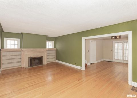 Tiny photo for 2416 12TH Street, Moline, IL 61265 (MLS # QC4270004)