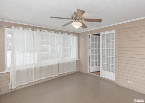 Tiny photo for 2416 12TH Street, Moline, IL 61265 (MLS # QC4270004)