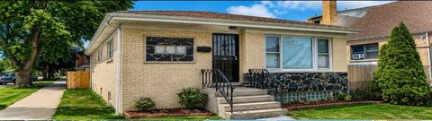 Photo of 3000 N Neenah Avenue, Chicago, IL 60634 (MLS # 12711676)