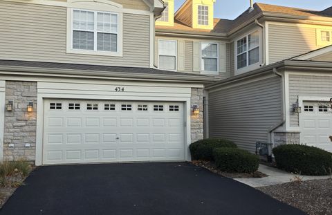 Photo of 434 VAUGHN Circle, Aurora, IL 60502 (MLS # 12512170)