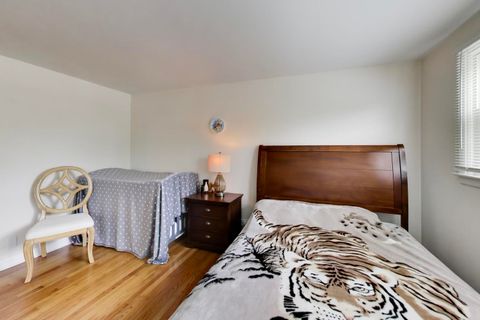 Tiny photo for 1316 W Plymouth Court, Arlington Heights, IL 60004 (MLS # 12654418)