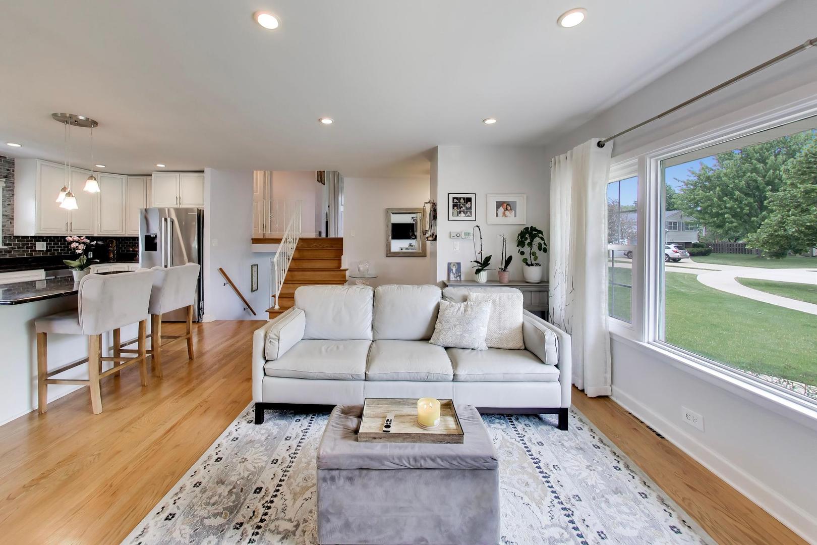 1316 W Plymouth Court