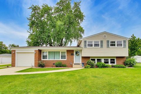 Property photo of 1316 W Plymouth Court, Arlington Heights, IL 60004