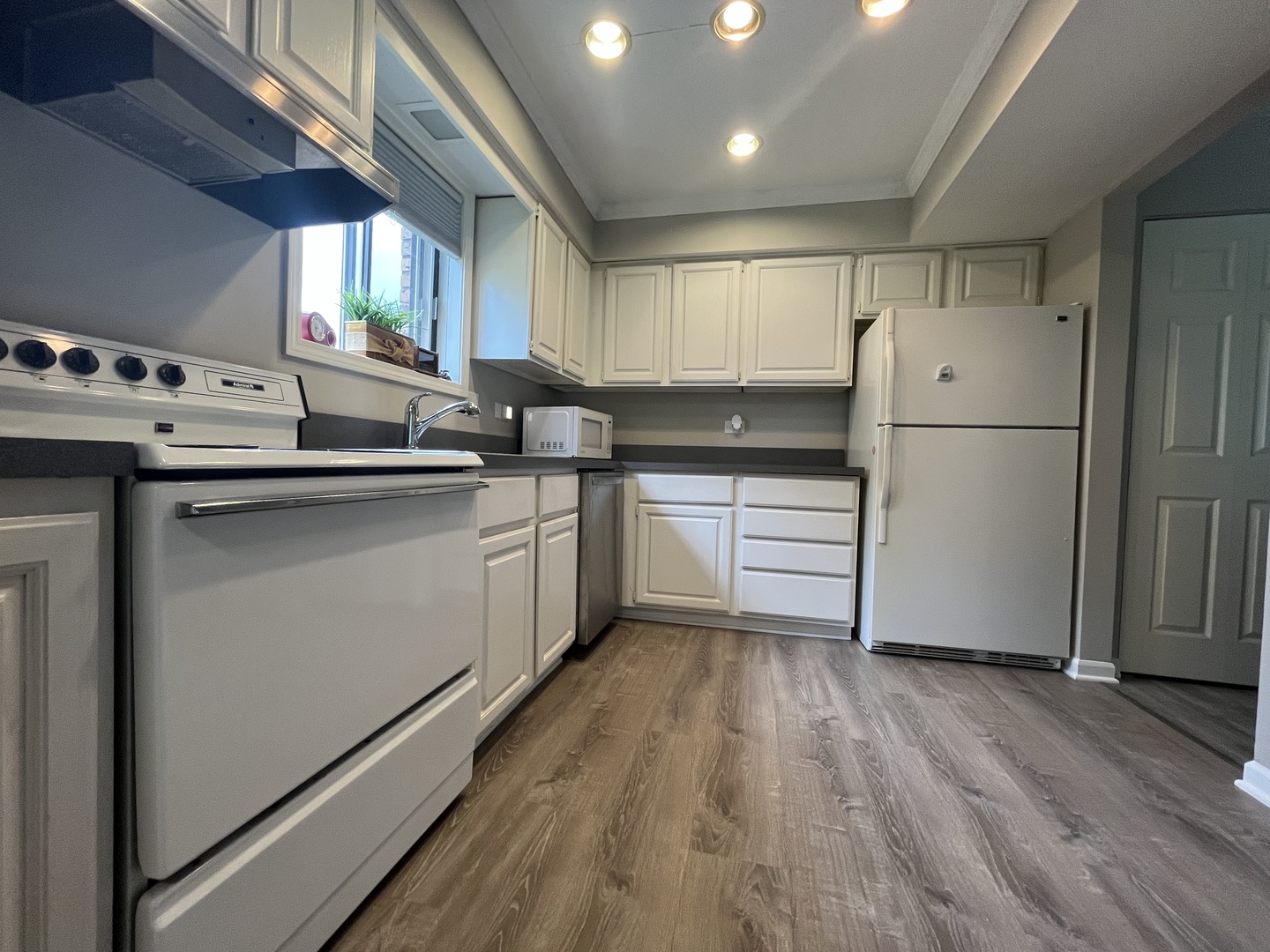 468 Valley Drive 301