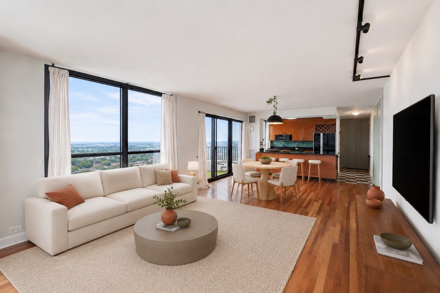 2020 N Lincoln Park W 18M