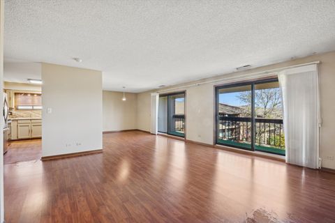 Tiny photo for 7990 Garfield Avenue #14-3, Burr Ridge, IL 60527 (MLS # 12575390)