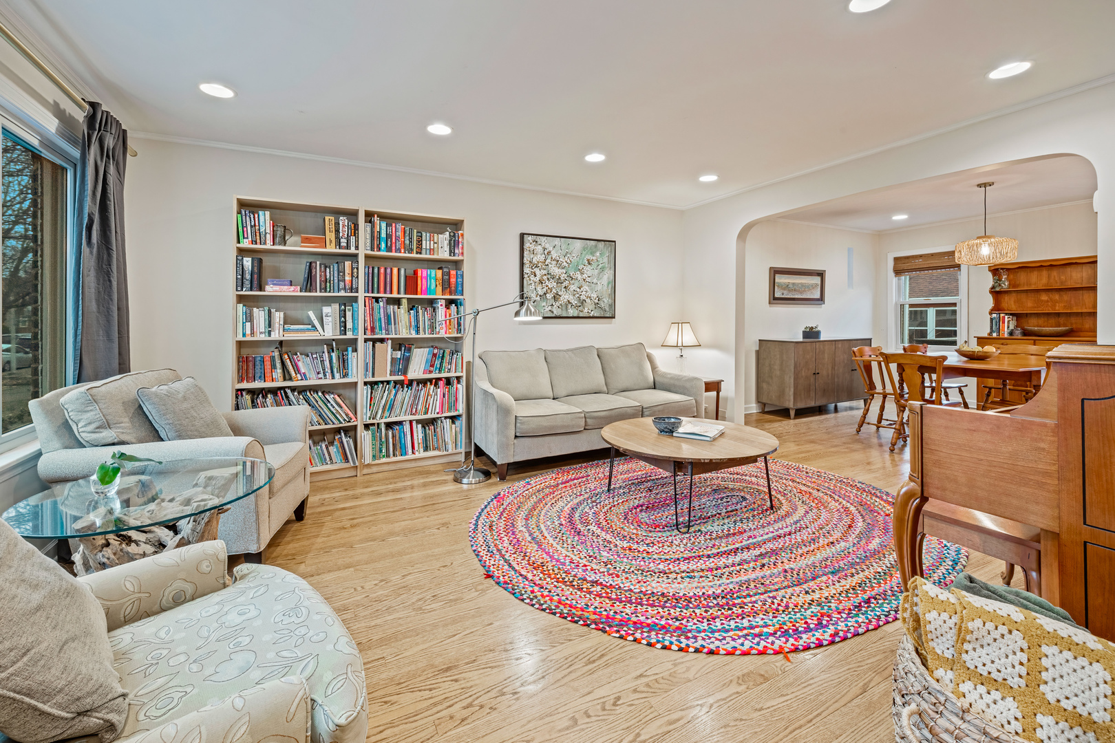 5713 N Francisco Avenue