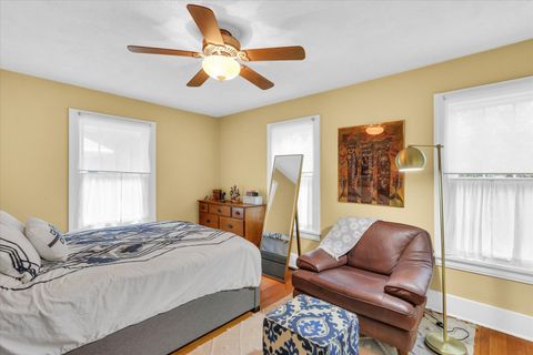 Tiny photo for 603 W Indiana Avenue, Urbana, IL 61801 (MLS # 12451523)